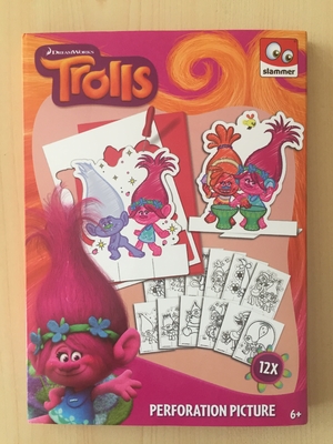 I troll che estraggono il regalo degli insiemi mette gli elementi creativi dei blocchi DIY dei taccuini per i bambini